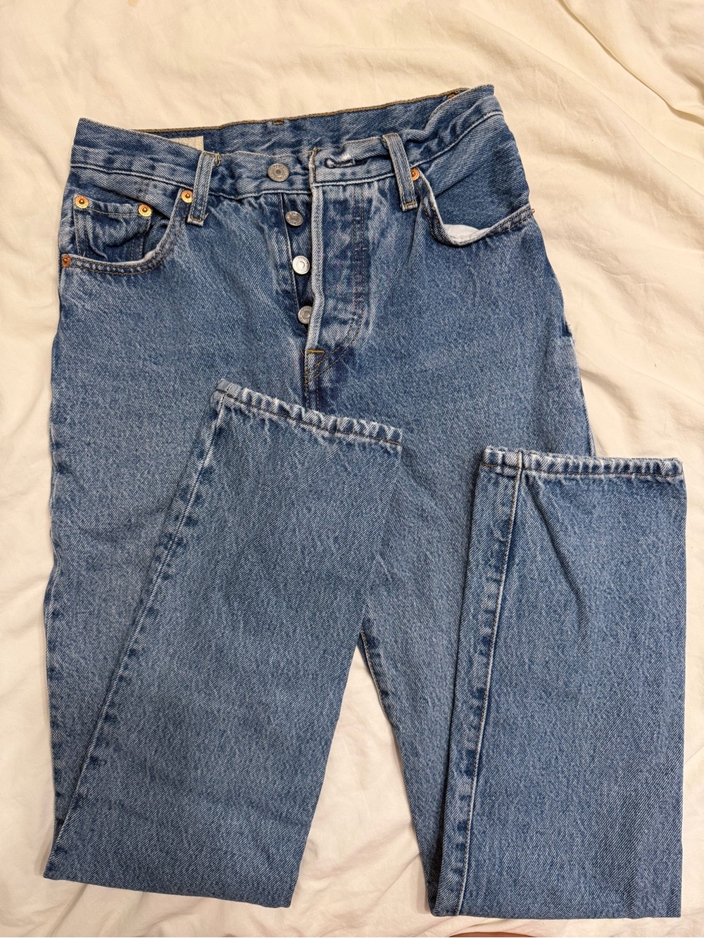 Levi's Women's Straight Leg Denim Jeans in Medium Blue (501)